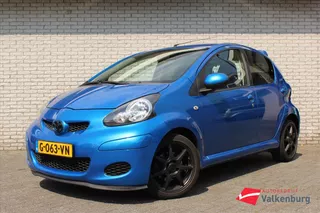 Toyota Aygo 1.0 12V VVT-I 5DRS Dynamic Blue | Camera | Airco | Elektrische ramen | LMV | Spoiler